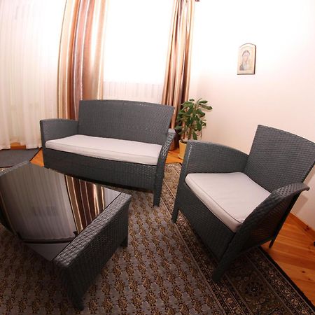 Uyut Hotel Chernigov Exterior foto