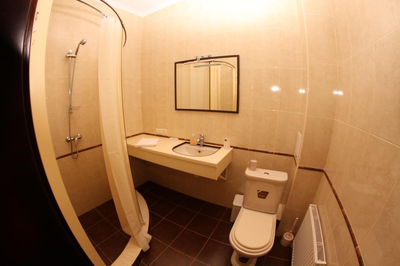 Uyut Hotel Chernigov Exterior foto