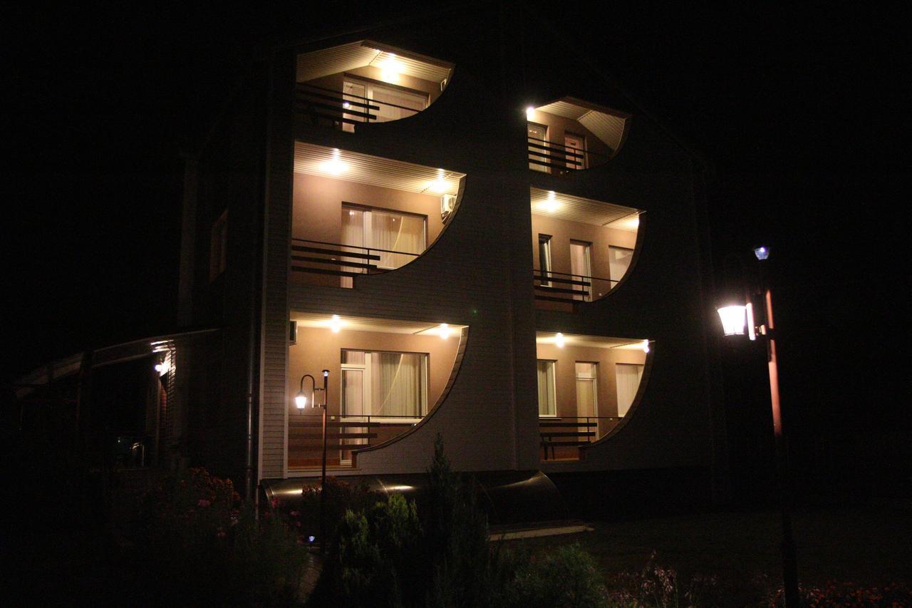 Uyut Hotel Chernigov Exterior foto